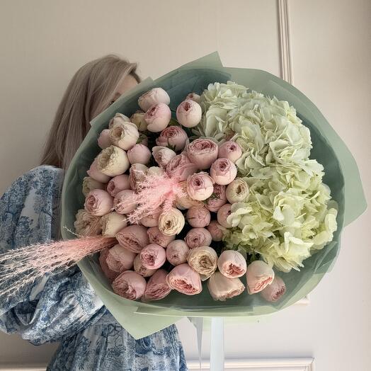 Спрей розы с гортензиями