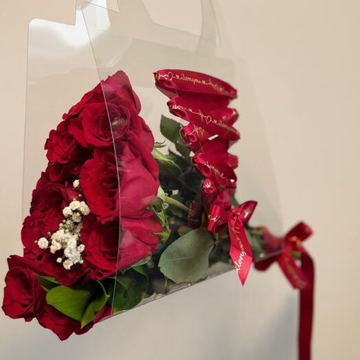 12 red roses