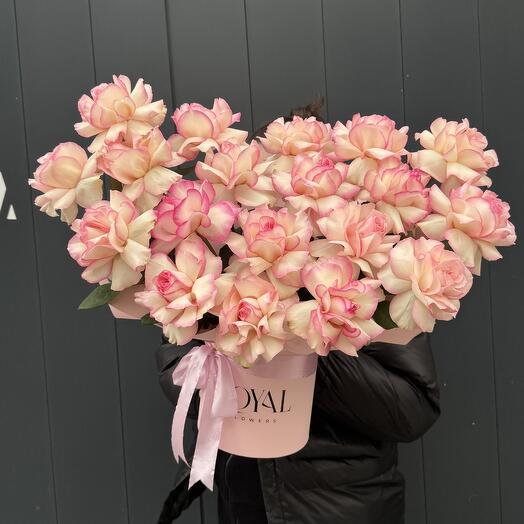 Фирменная композиция в коробке М