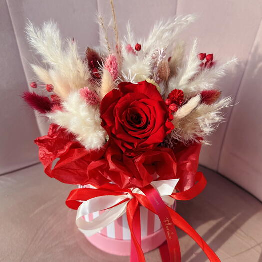 Flowerbox con rosa rossa eterna