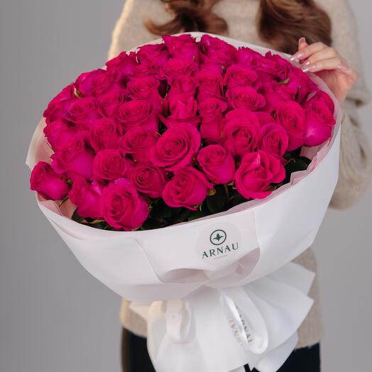 Букет из 51 малиновой розы
