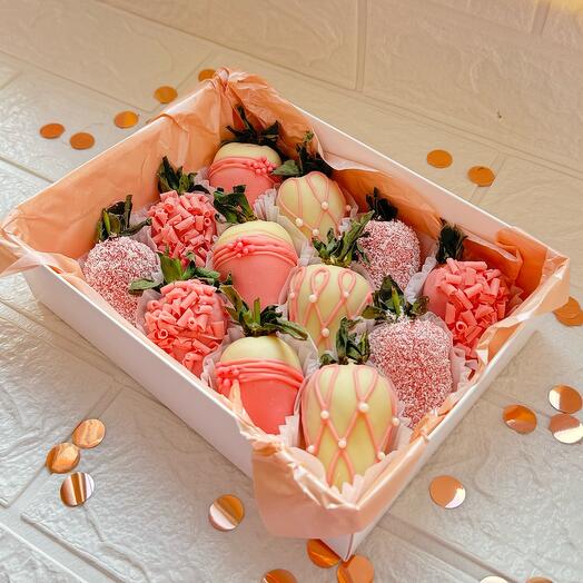 Клубничка в шоколаде «Pink» 12 шт 💓