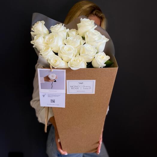 Mono 15 White (Эквадор) белые розы 50см