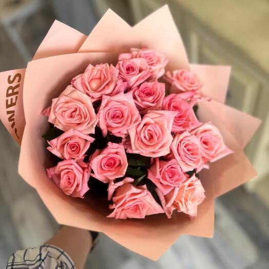Букет из 15 розовых роз