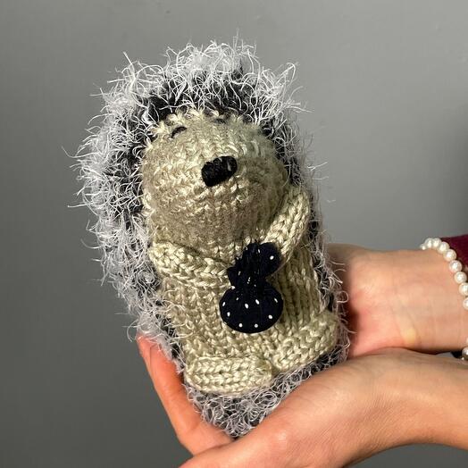 Игрушка ручной работы «Ёжик с узелком»