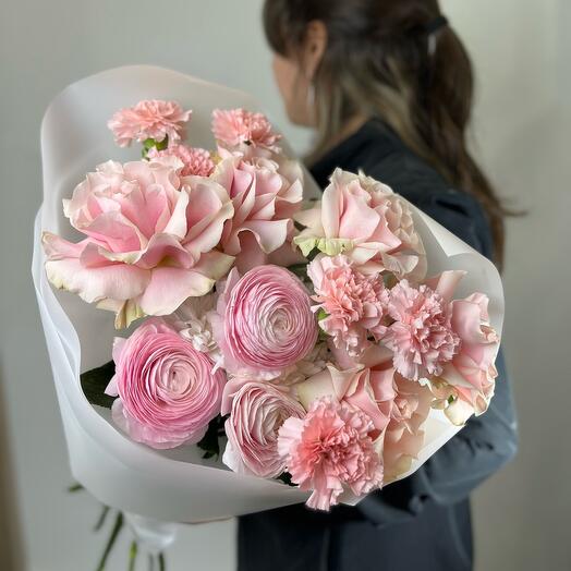 Нежный розовый букет с ранункулюсами Моя принцесса