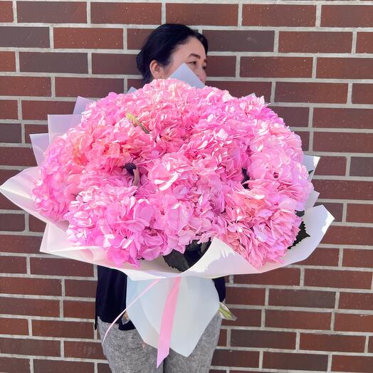 Bouquet of hydrangeas bouquet of the week
