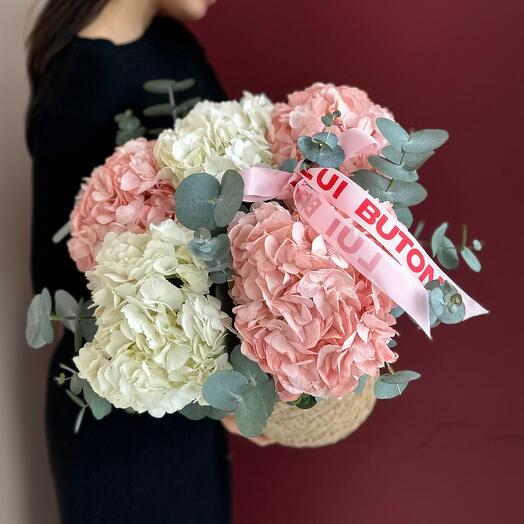 Композиция из гортензий, размер S