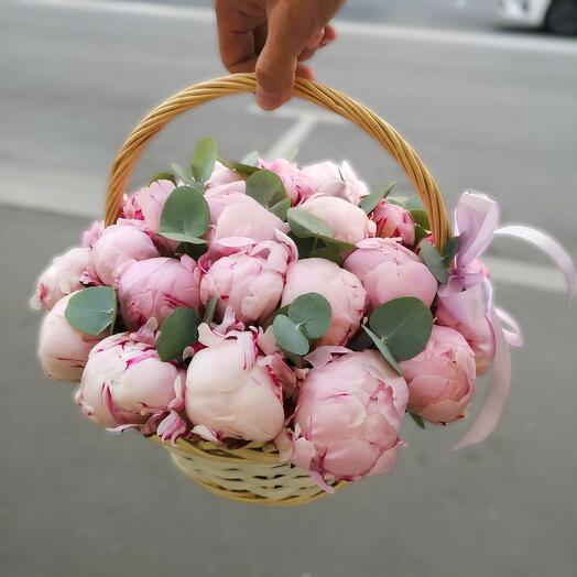 25 Pink Peony Basket