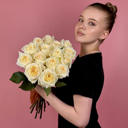 Bouquet of 15 white peony-shaped roses