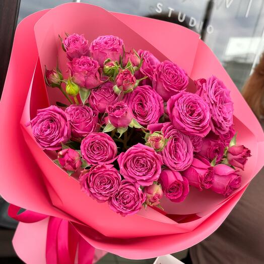 Букет из кустовых пионовидных роз «Романтическое лето»