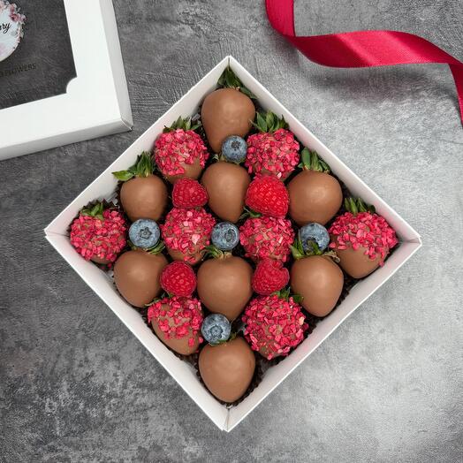 Клубника в шоколаде Mini berry