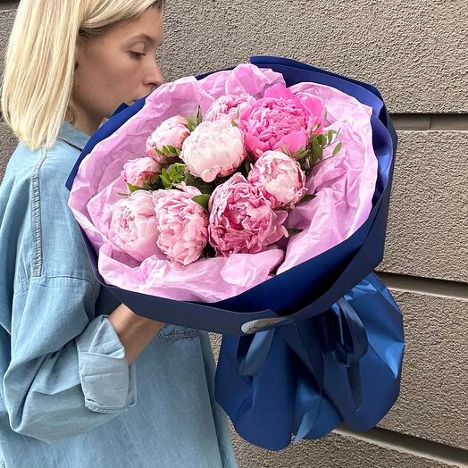 Букет из пионов Сара Бернар