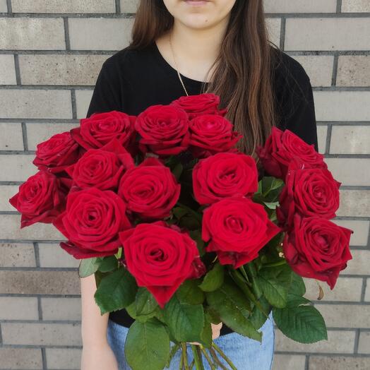 Букет из 15 красных роз