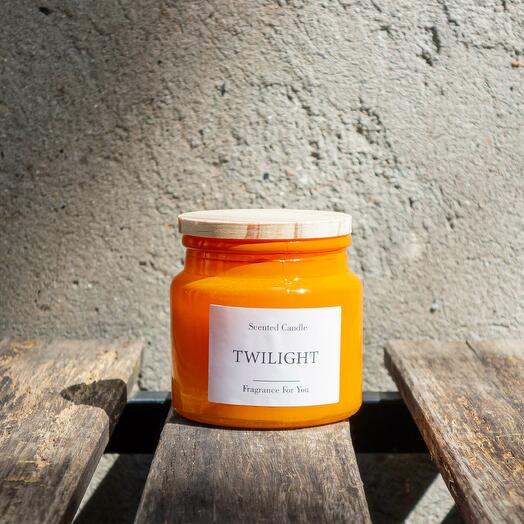 Sweet Glow – Yellow Glass Jar Candle