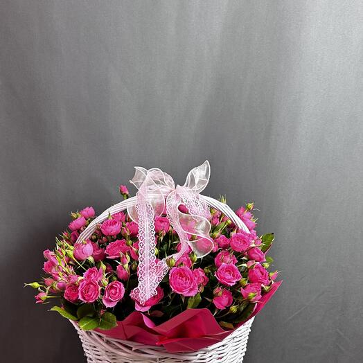 Композиция «София» в авторской корзине