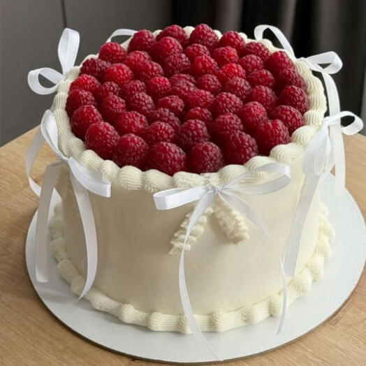 Торт с малиной