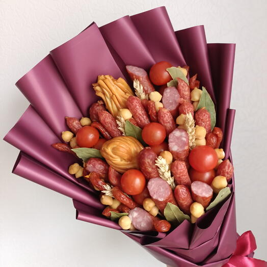 Мясной букет для женщины на день рождения , в подарок маме на день матери