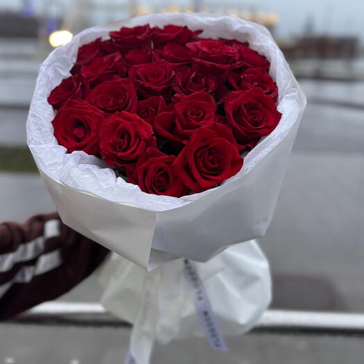 Букет из 21 красной розы