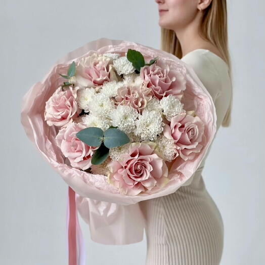 Облако с французской розой,хризантемой и эвкалиптом
