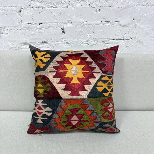 Подушка декоративная из велюра ЭТНО