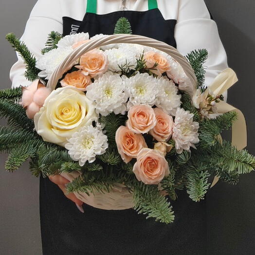 Цветы в корзине "Зимнее чудо" с нобилисом