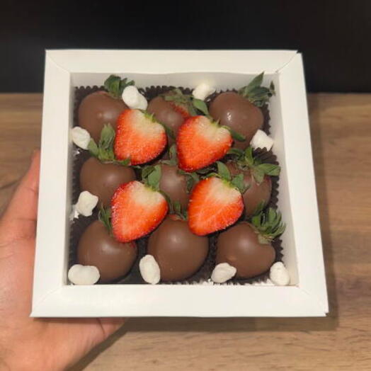 Клубника в шоколаде Классика в подарок