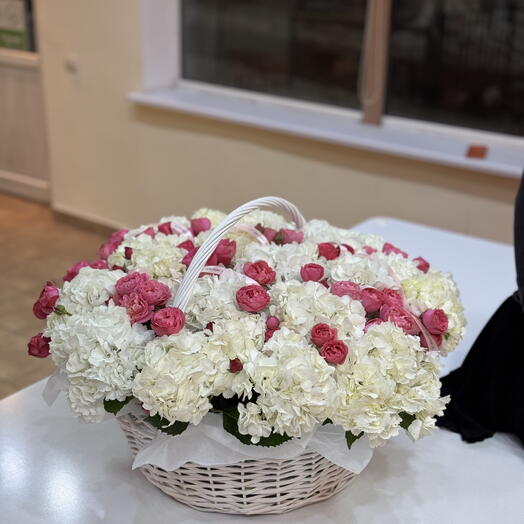 Корзина с цветами