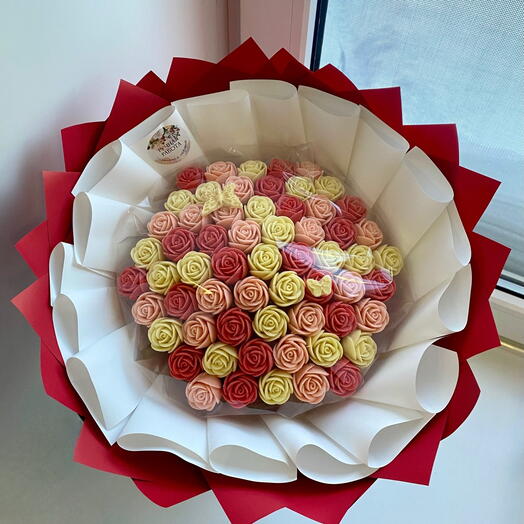 Букет из шоколадных роз 61 штука