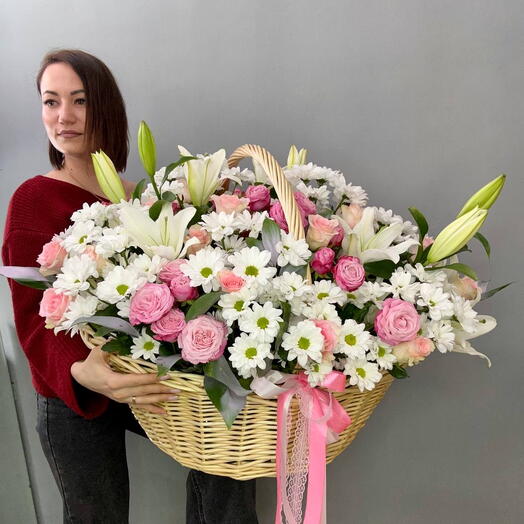 Корзина с цветами