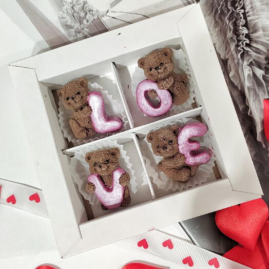 Шоколадные конфеты МИШКИ с буквами Love на 14 февраля