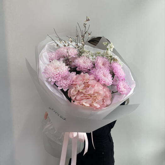 Авторский розовый букет