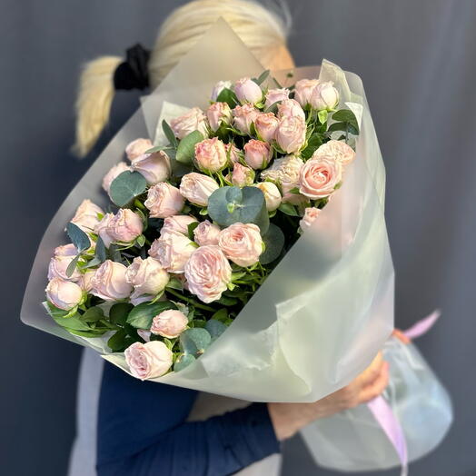 Кустовые розы Бомбастик