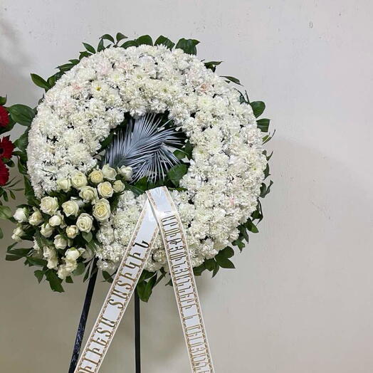 Венок траурный 06