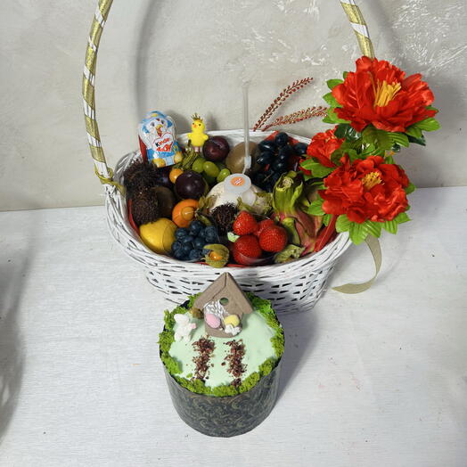 Фруктовая пасхальная корзина и кулич