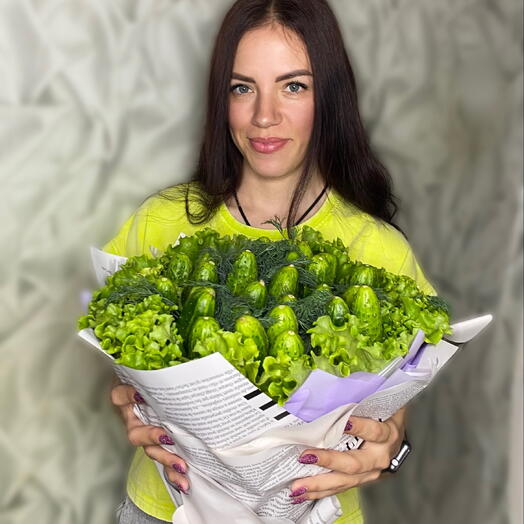 букет из свежих огурцов