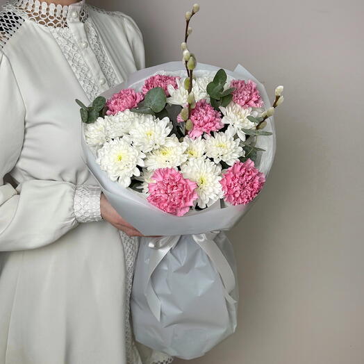 Авторский Букет с Хризантемой, Диантусом и Вербой (85)