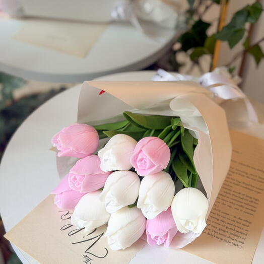 Tulip Candle Bouquet