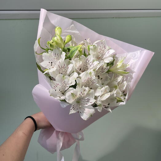 Нежный букет из альстромерии💕