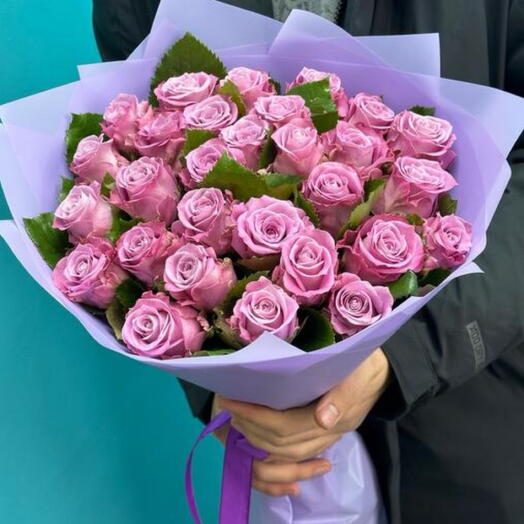 29 lilac roses