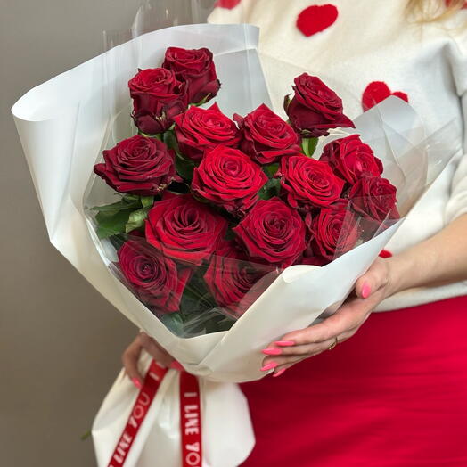 15 красных роз 💕