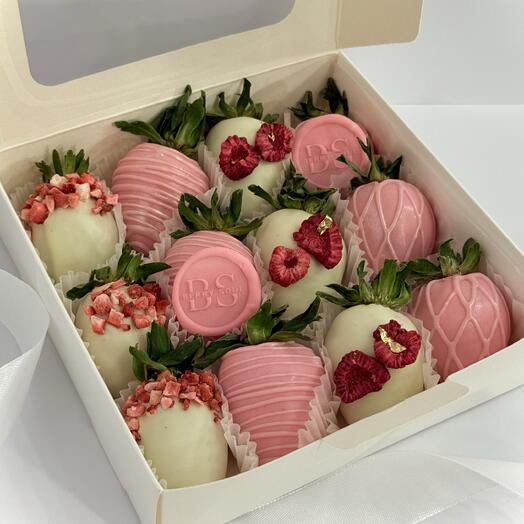 Набор клубники в шоколаде «Нежность», 9-12 шт 🍓