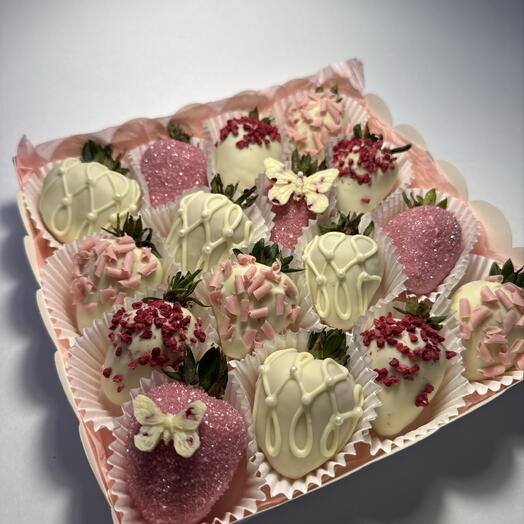 Клубника в Бельгийском шоколаде
Callebaut 20-16 шт. Подарочный набор 0021.ARMELIS