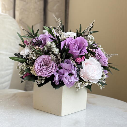 Стабилизированные цветы в кубике «Soft Lilac»