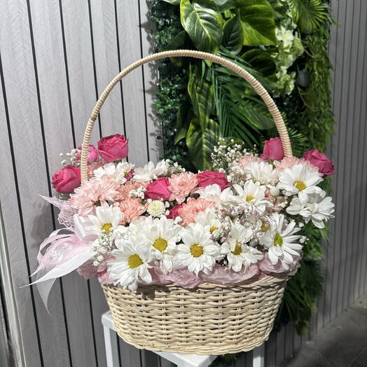 Цветы в корзине 40004