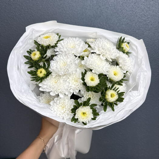 Букет астра и хризантемы
