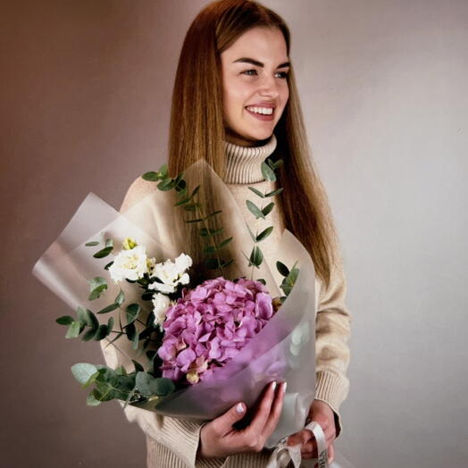 Красивый букет / Розовая гортензия, эустома, эвкалипт