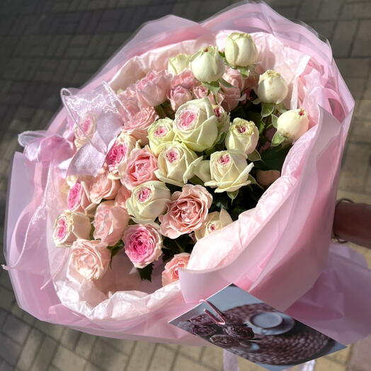 Букетик из роз 💗🤍