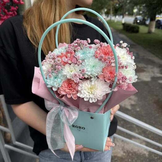 Хризантемы в сумке 😍💕🌸