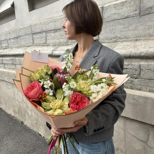 Стильный букет экзотических цветов Санкт-Петербург